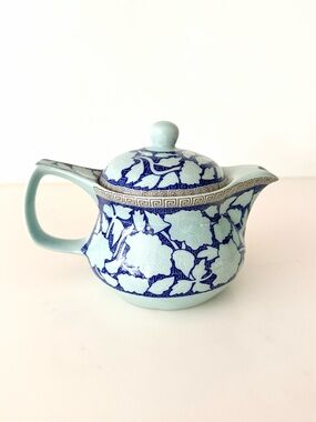 Vintage Blue Floral Ceramic Teapot with Lid